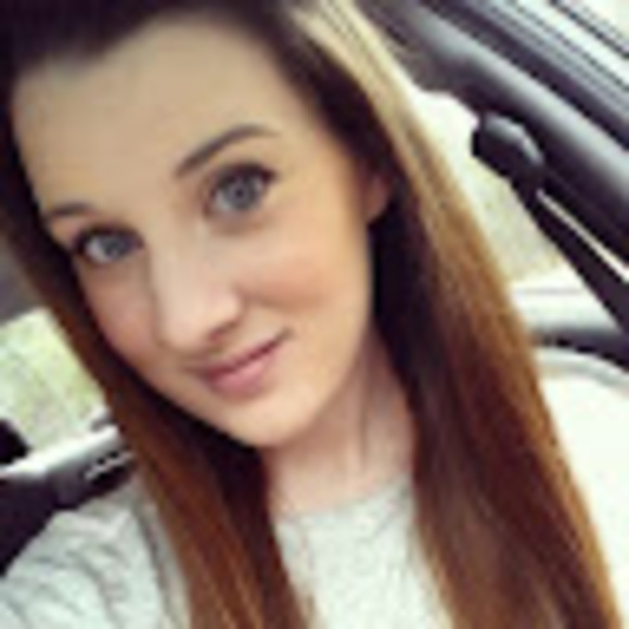 Meet your Posher, Emily - Picture 1 of 1